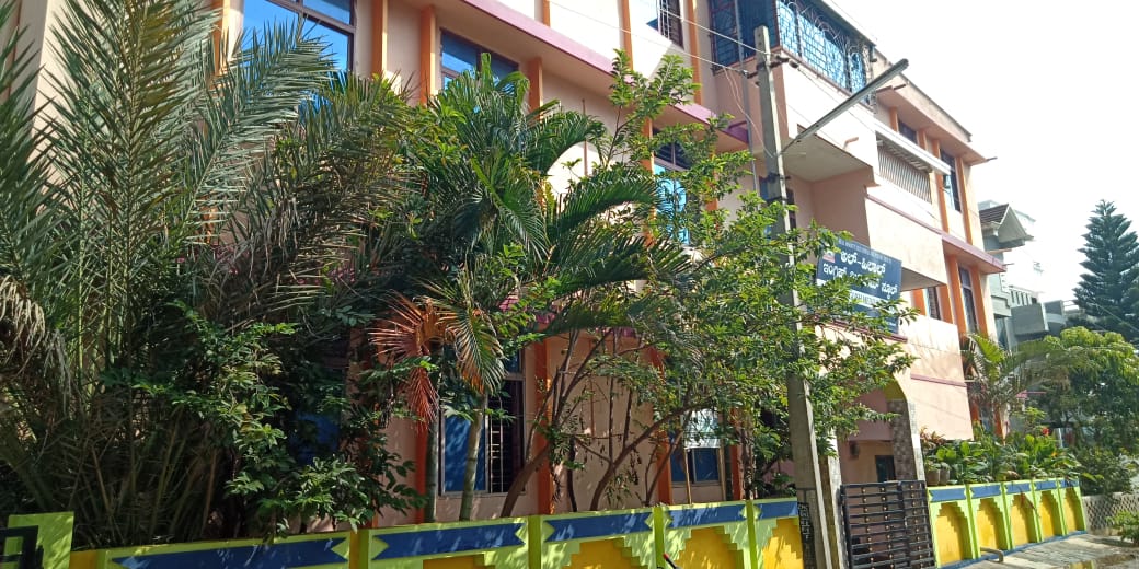 SCHOOL/COLLEGE IMAGE